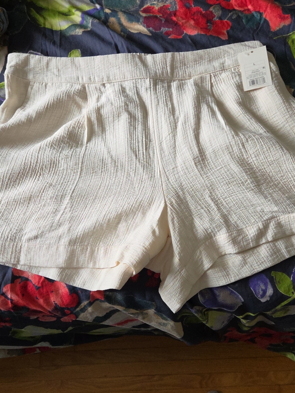 Cream Textured High-Waist Pull-On Shorts